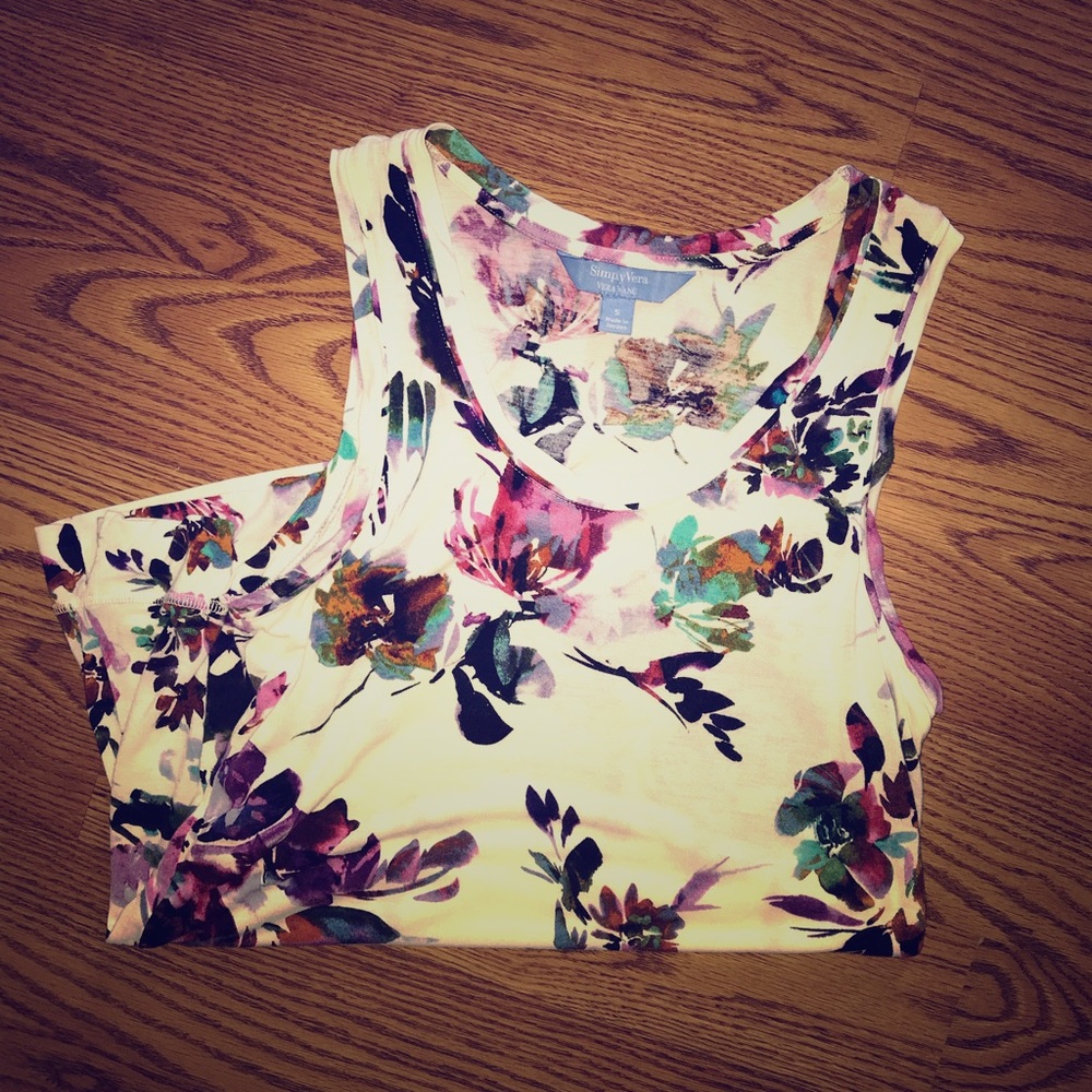 Simply Vera Vera Wang floral tank